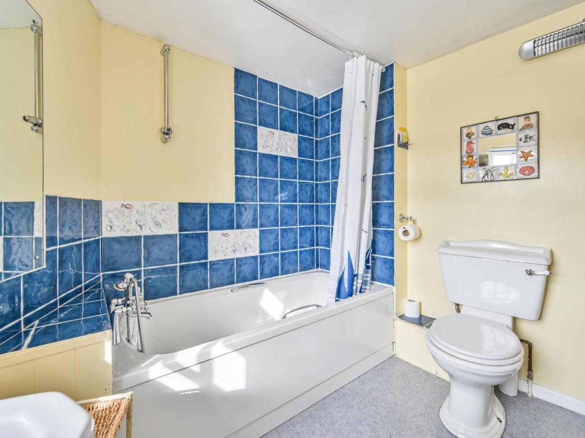 Holiday Home Dolphin Cottage By Interhome Мевагиси Екстериор снимка